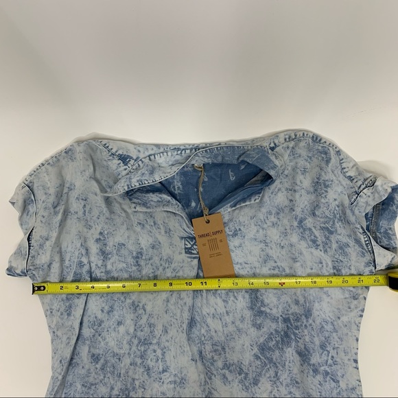 Thread & Supply Retro Acid Wash Blue Cuffed Short Sleeve V-Neck Popover Shirt - Picture 12 of 14